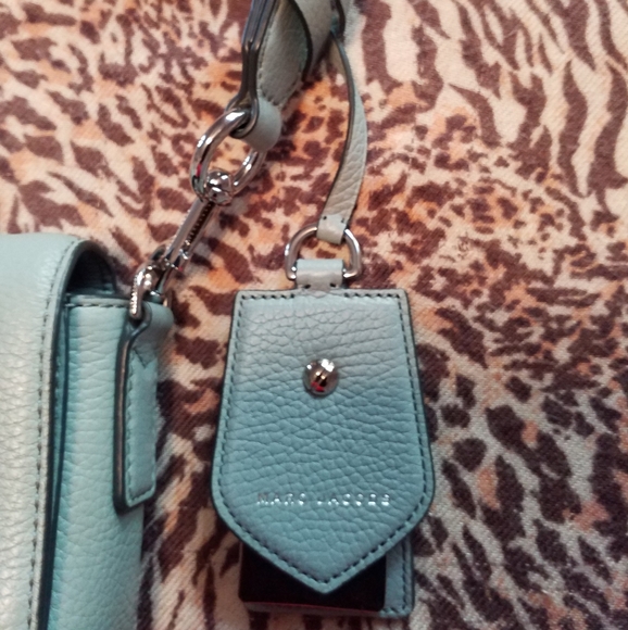 Marc Jacobs Blue Crossbody Bag with Modern Design - Picture 3 of 10